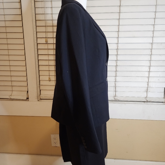 New York & Co Women's Two-piece Suit - Picture 5 of 14